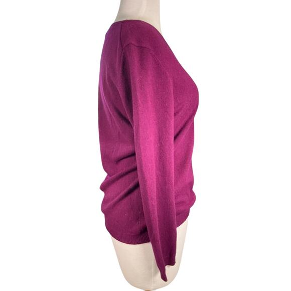 Charter Club 100% Cashmere Luxury Plum Purple V-Neck Sweater Size Medium preppy - Picture 4 of 8